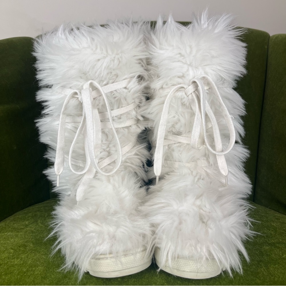 White Faux Fur Lace Up Yeti Boots